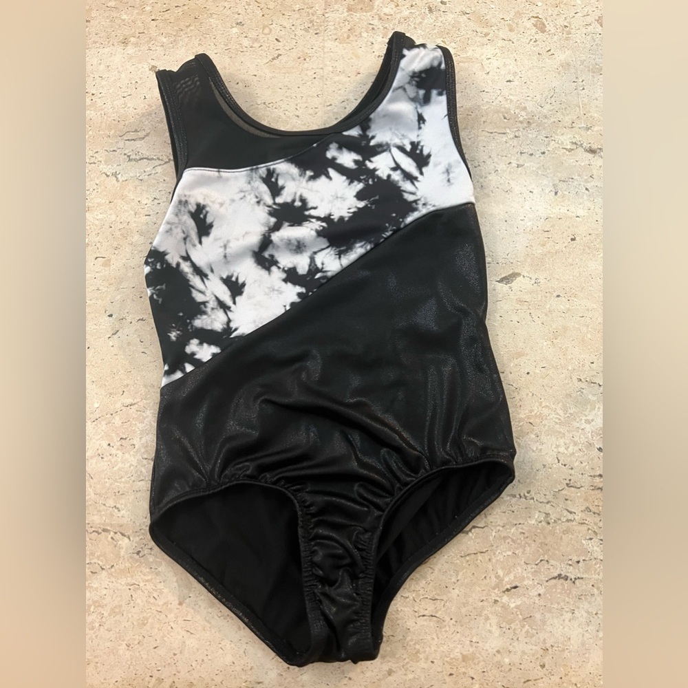 More Than Magic Girl’s Dance Leotard Size Small (6)